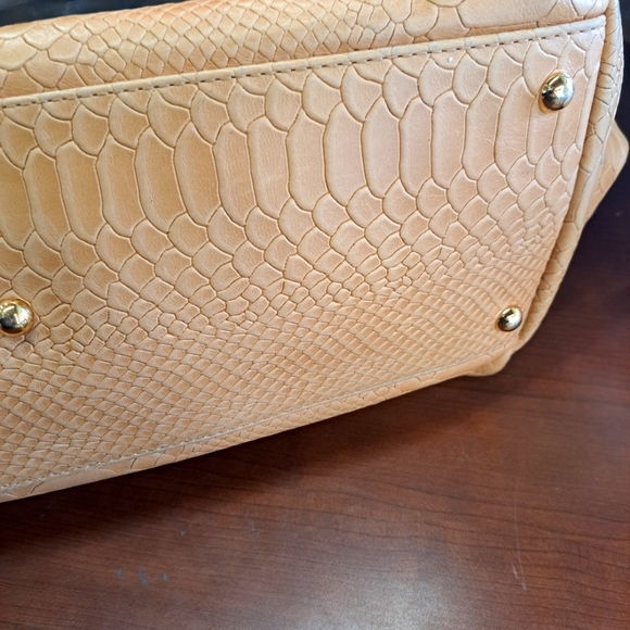 Longchamp Python embossed beish bag - Picture 2 of 16